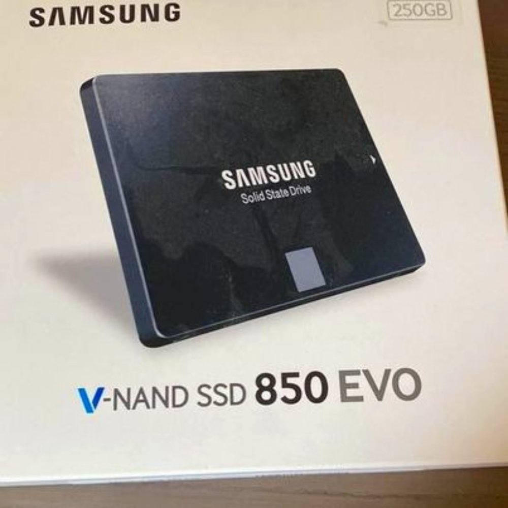 Samsung V-NAND SSD 850 EVO Solid State internal drive